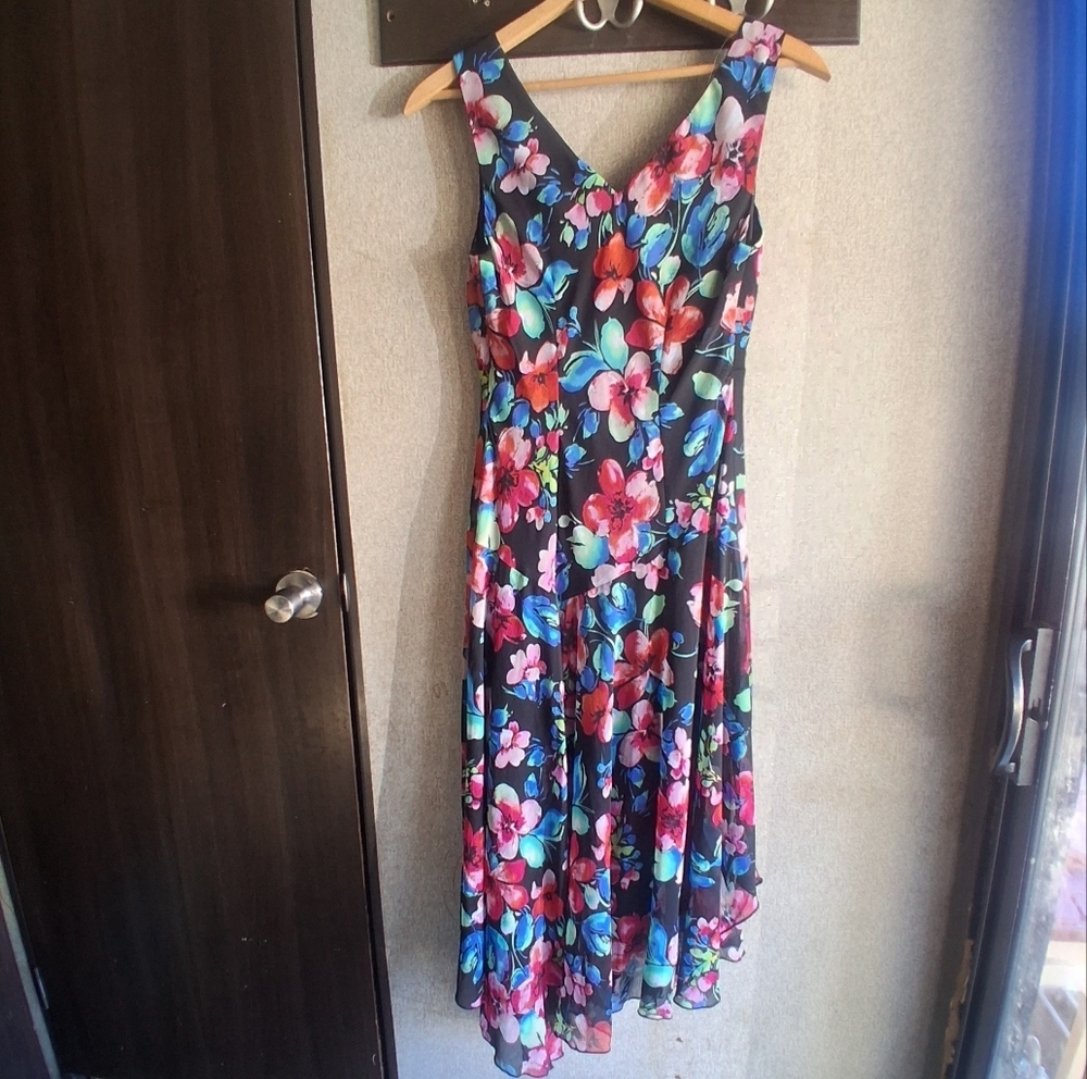 NEW Floral Asymmetrical Flowy Dress Size Small Romantic Fairy Feminine 8 derby